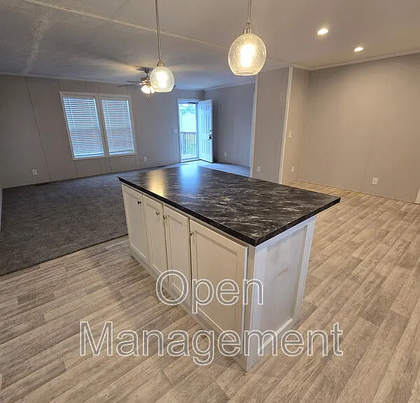 511 E 1st St #82 — Photo 4