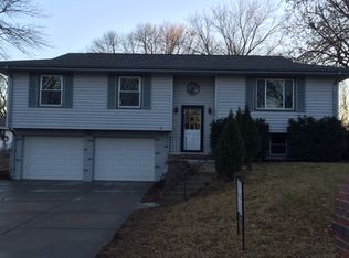 10511 R St, Omaha, NE 68127