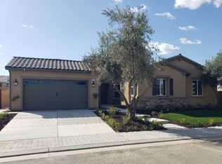 963 Ridgeline Rd W, Madera, CA 93636