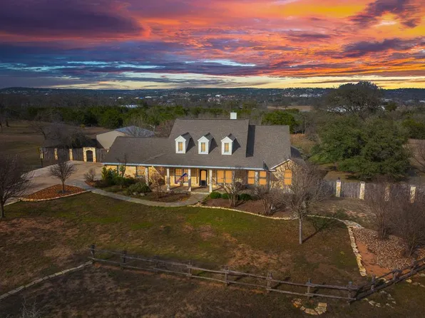 401 Gallup Trl, Kerrville, TX 78028