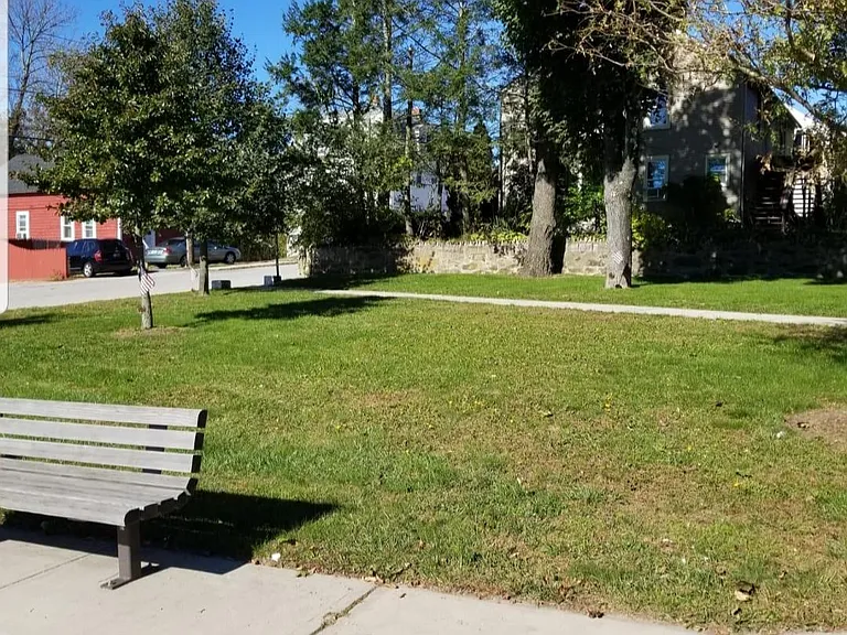 Anthony St — Photo 1