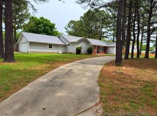 500 Diamond St, Holdenville, OK 74848