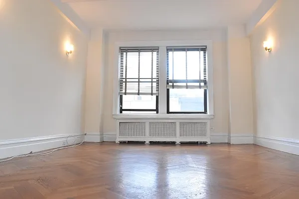 Rented by (Legacy) NY Quality Living Uptown | media 37
