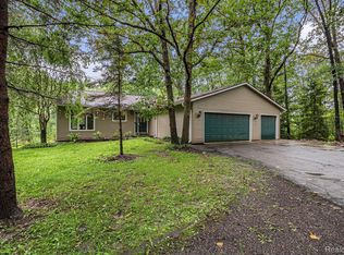 3724 Pinckney Rd, Howell, MI 48843