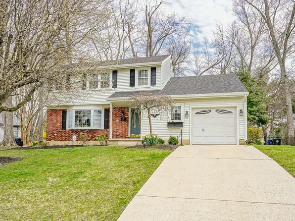 2403 Saint Charles Pl, Cinnaminson, NJ 08077