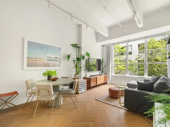 184 Kent Ave APT B404, Brooklyn, NY 11249