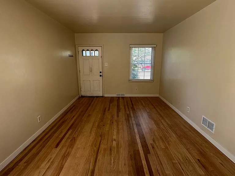 1705 Hugur Ave — Photo 3