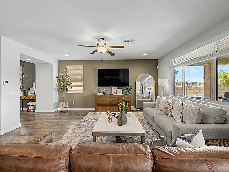 11961 N Silver Village Pl — Photo 5