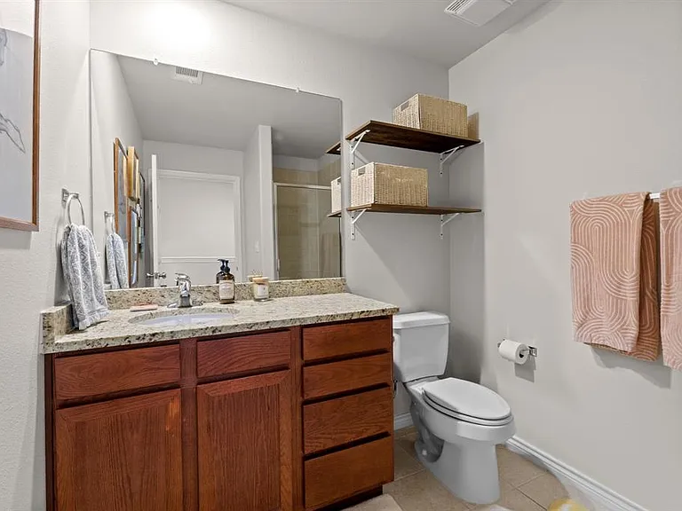 305 E 31st St #2 — Photo 7