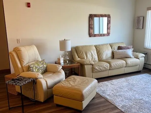 990 Linden Dr #4, Holmen, WI 54636