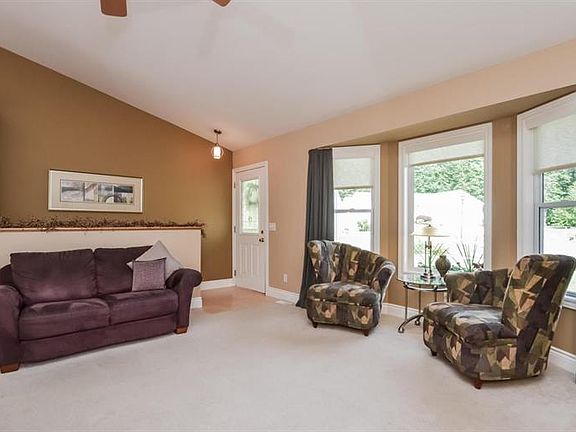 4th image of 6838 Woodland Blf NE