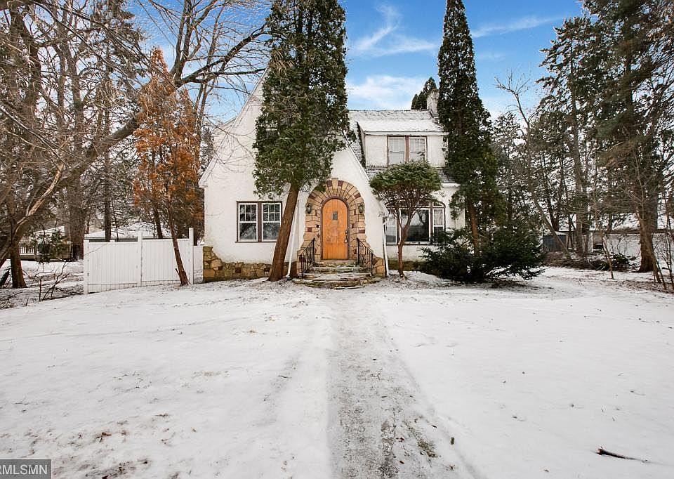 1st image of 2648 19th Ave E