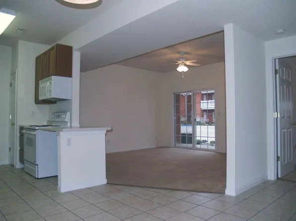 50 N Cedar Lake Dr E #204, Columbia, MO 65203