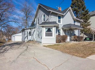 105 S State St, Poplar Grove, IL 61065