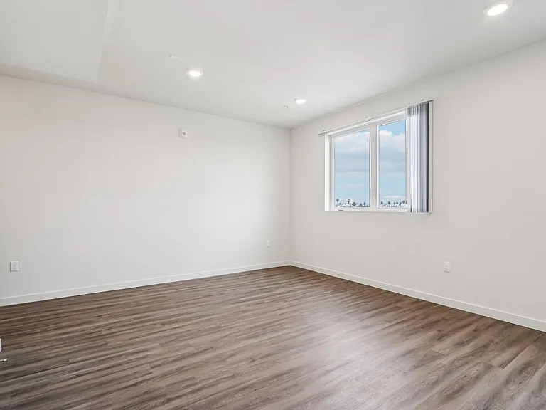 Cloud Nine Luxury Apartments — Photo 43