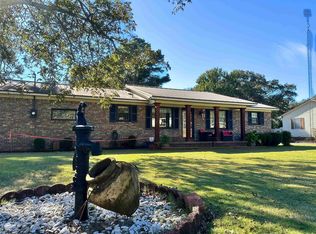 145 Lakewood Dr, Muscle Shoals, AL 35661