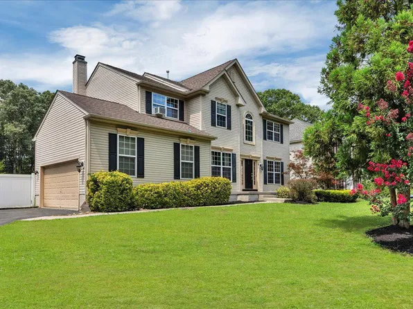 1111 Washington St, Hainesport, NJ 08036