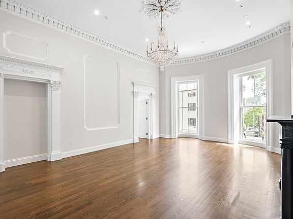 5th image of 63 Mount Vernon St APT 4