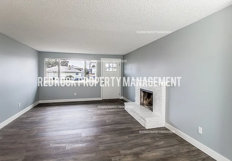 15313 E Broadway Ave — Photo 4
