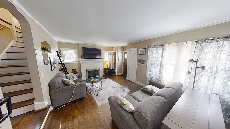3 bed, 2.0 bath, 1272 sqft, $2,325 — Photo 4