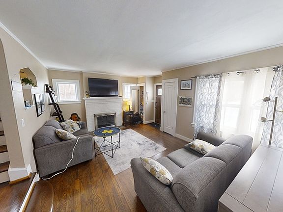 4th image of 811 Rose Ave