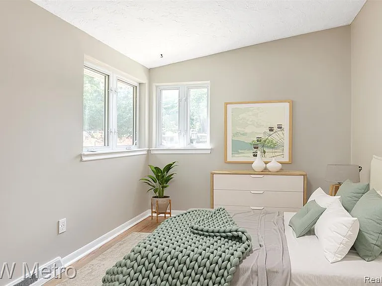 320 W La Salle Ave — Photo 7