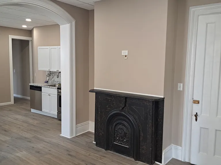 316 E Main St #1 — Photo 10