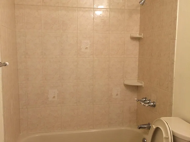 L6 Twin Rivers Dr N #L6 — Photo 10