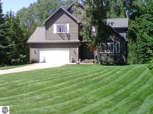 18731 Clipperview Rd, Charlevoix, MI 49720