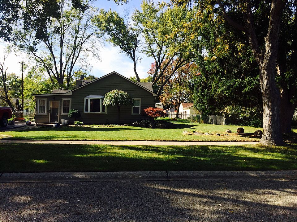 1st image of 22509 Hawthorne St