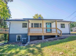 304 Firestone Rd, Oak Ridge, TN 37830