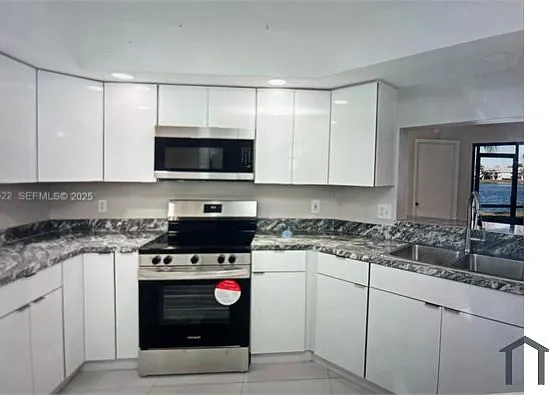 1400 Jefferson Dr #G — Photo 8