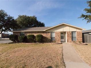 5001 Amhurst Ln, The Colony, TX 75056