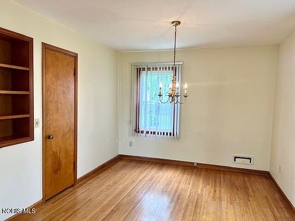 4th image of 2305 108th St
