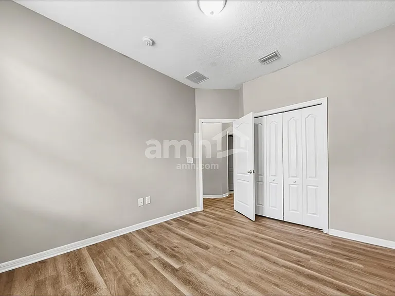 1128 Napolean Way — Photo 15