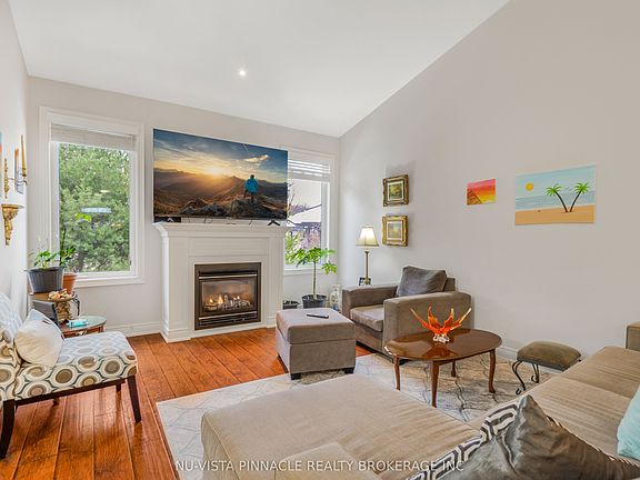 4th image of 19 E Hillside Dr #10