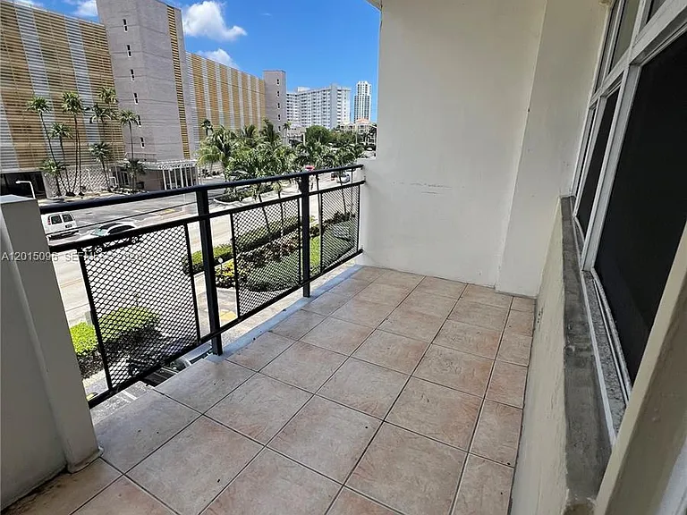 401 Golden Isles Dr #314 — Photo 18