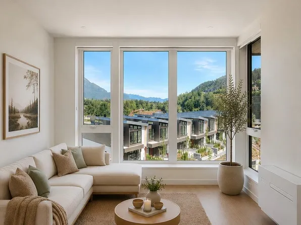 1500 Scott Cres #419, Squamish, BC V8B 1G4