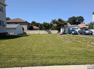 3 3rd St, Trenton, NJ 08611