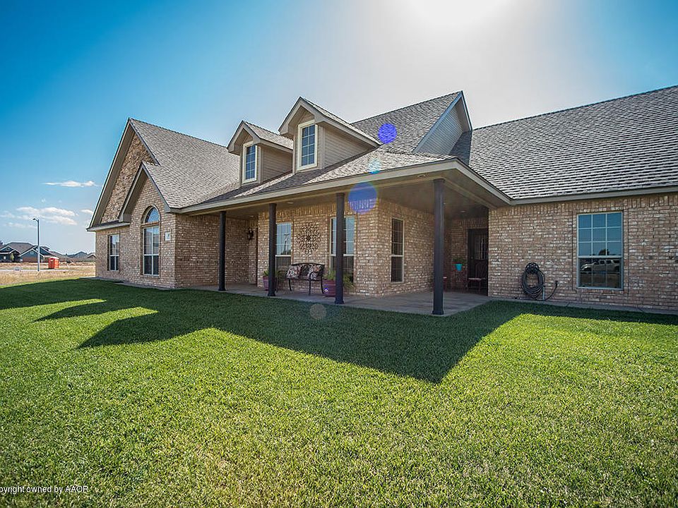 1st image of 307 Country Club Dr