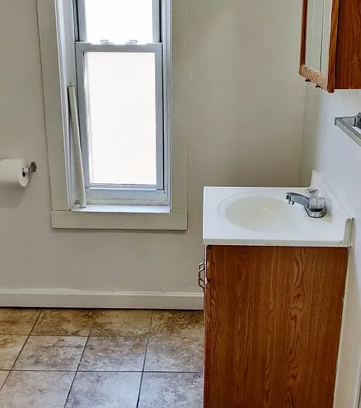 1613 Fontain St — Photo 19