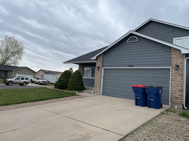 494 S Tamera Ave — Photo 9