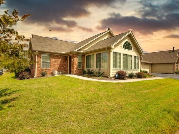 1000 Silver Summit Dr SE, Conyers, GA 30094