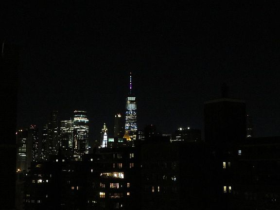 4th image of 268 East Bway #1903