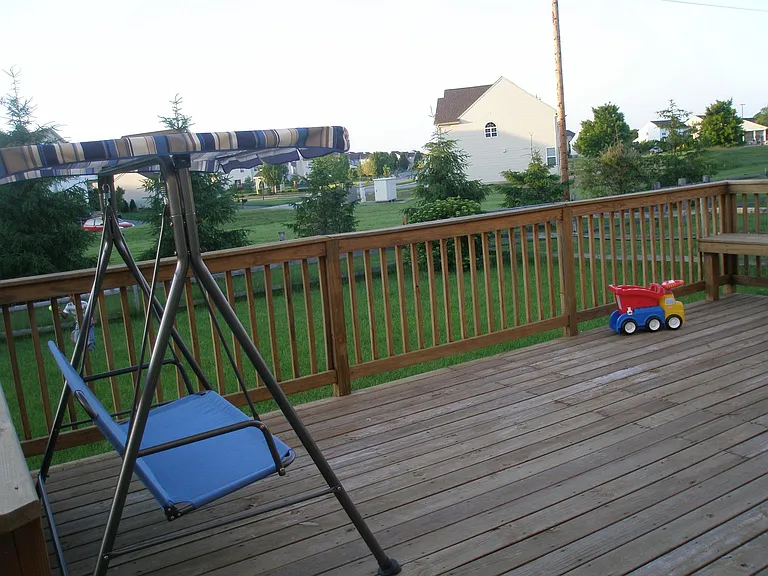 52 Maureen Way — Photo 15