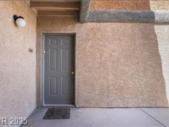 5th image of 221 Mission Catalina Ln APT 104