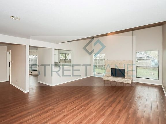 3rd image of 1314 Plantation Dr
