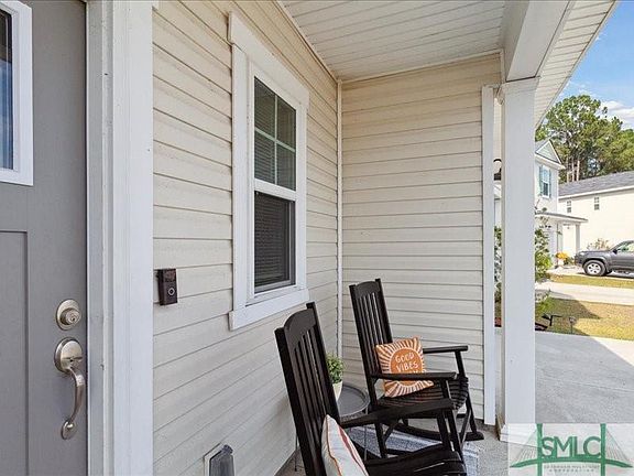 5th image of 27 Pomona Cir