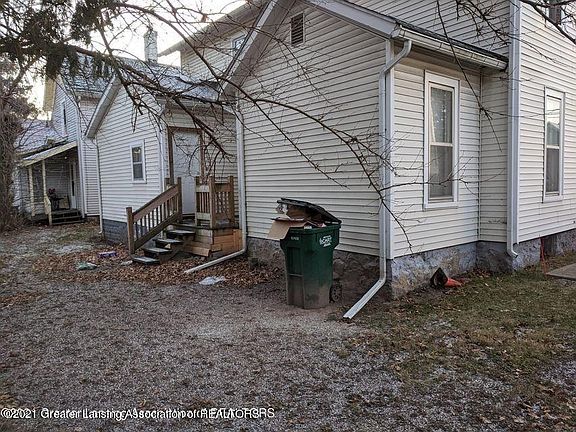2nd image of 220/222 W Oakland Ave