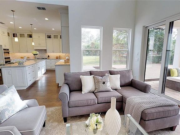 4th image of 1850 Carollee Ln